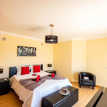 Laguna - Moradia Relaxante Com Piscina Aquecivel E Bbq - Albufeira
