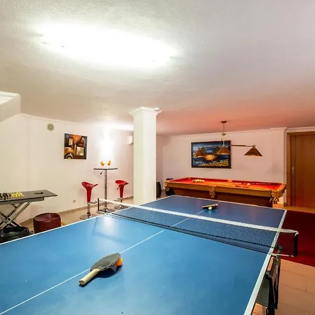 Laguna - Moradia Relaxante Com Piscina Aquecivel E Bbq - Albufeira