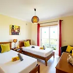 Laguna - Moradia Relaxante Com Piscina Aquecivel E Bbq - Willa
