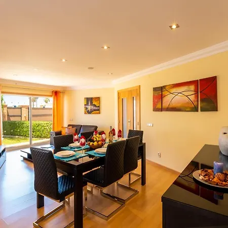 Villa Laguna - Moradia Relaxante Com Piscina Aquecivel E Bbq -