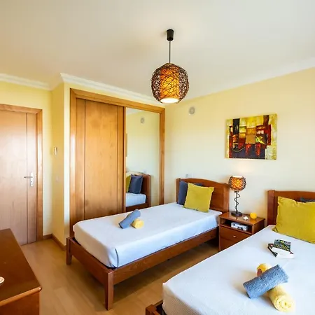 Laguna - Moradia Relaxante Com Piscina Aquecivel E Bbq - Albufeira