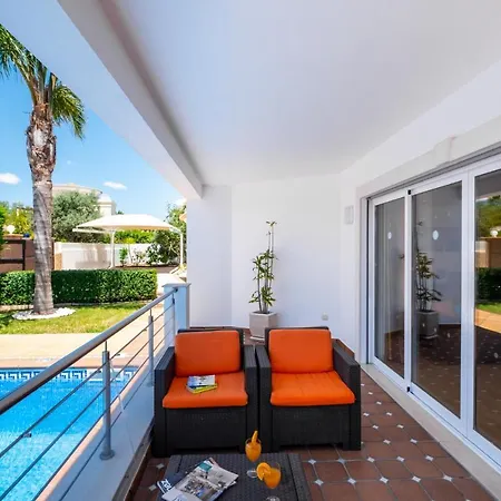 Villa Laguna - Moradia Relaxante Com Piscina Aquecível E Bbq - Albufeira