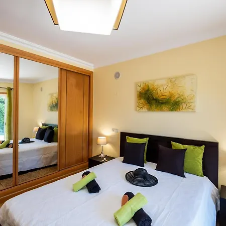 Villa Laguna - Moradia Relaxante Com Piscina Aquecivel E Bbq - Albufeira